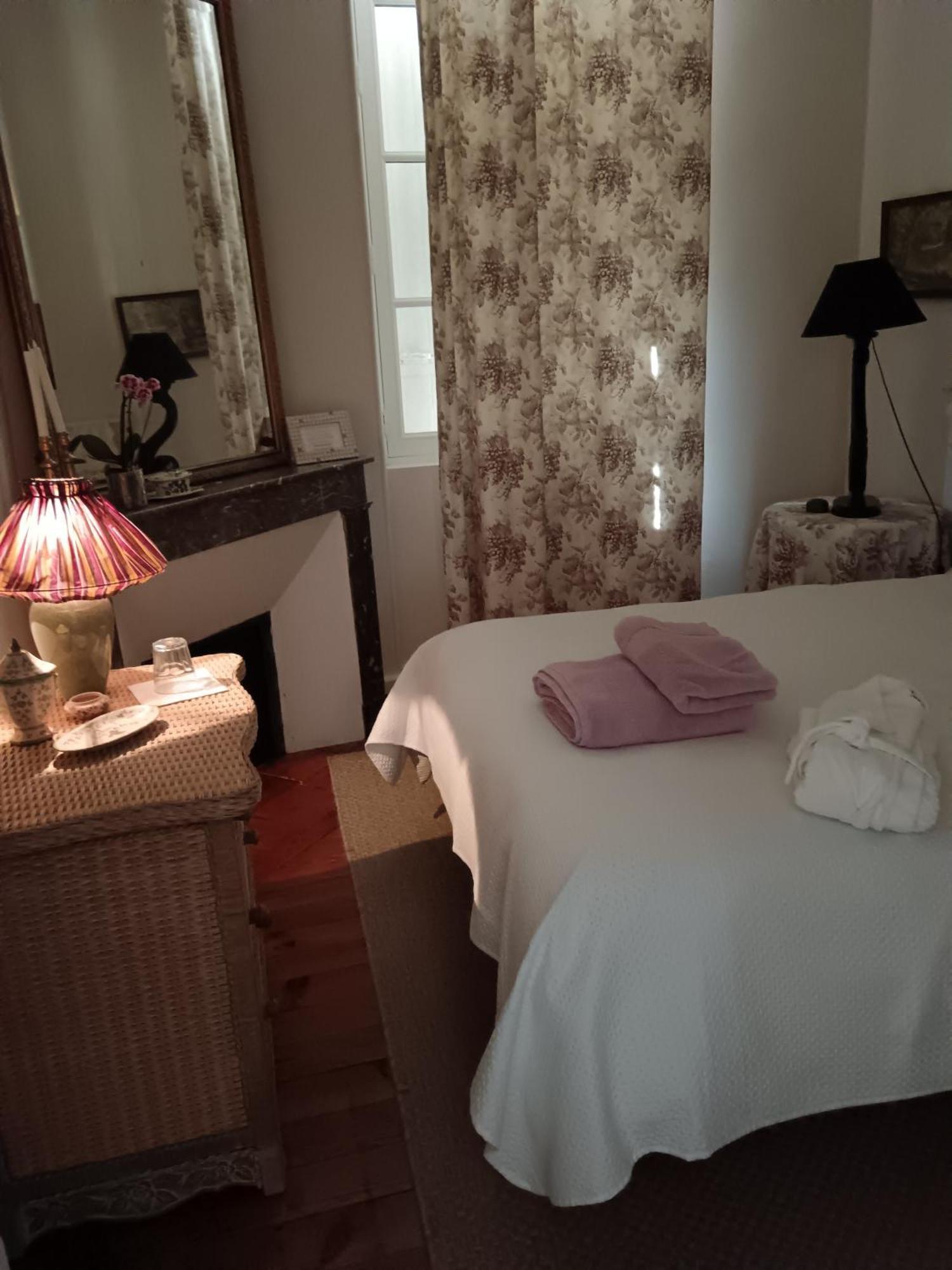 Castel La Bergerie Bed & Breakfast Laglorieuse Exterior foto