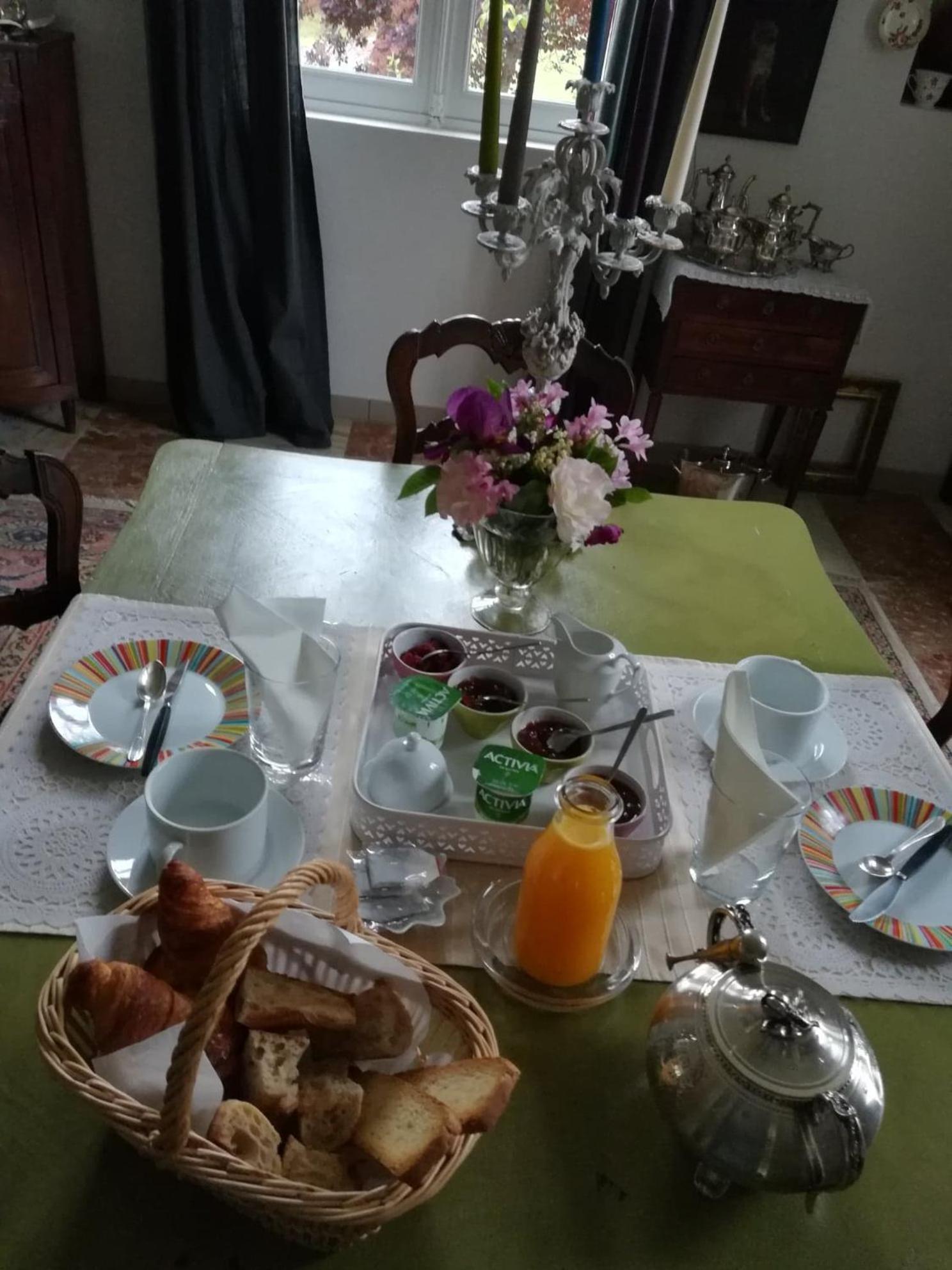 Castel La Bergerie Bed & Breakfast Laglorieuse Exterior foto